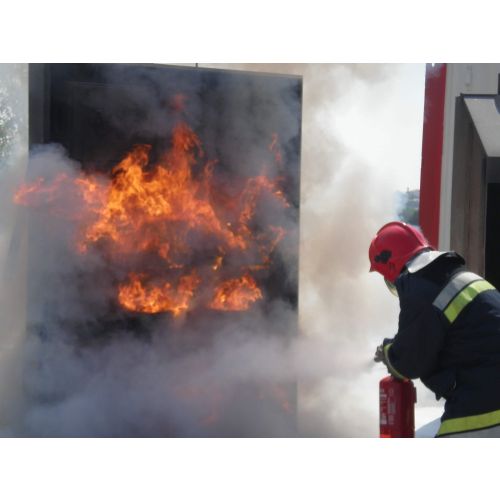 Curs D'Extinció D'Incendis amb Focs reals de sòl.lids, líquids i gasos inflamables